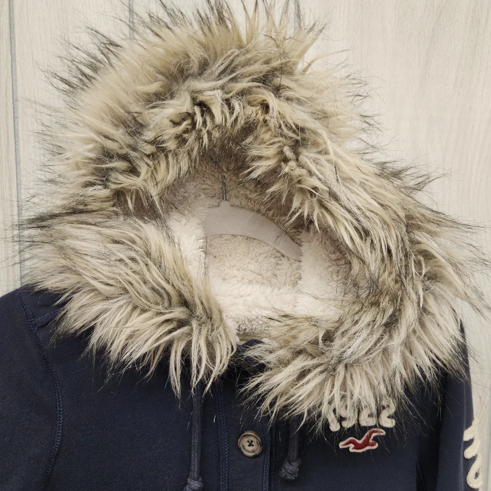 Y2K Hollister Faux Fur Hoodie Size Large - Picture 3 of 14